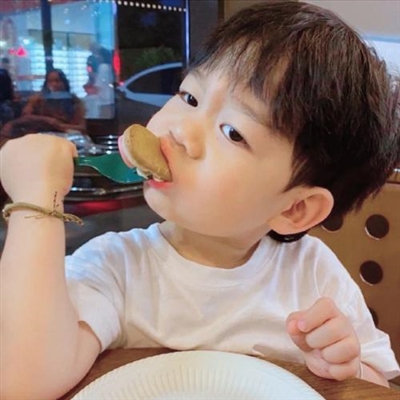 呆萌小孩情侣头像(精选22张)