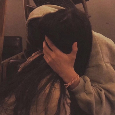 吻在一起的情侣头像(33张)