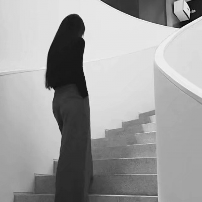 御姐黑白霸气头像(精选24张)