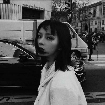 御姐黑白霸气头像(精选24张)