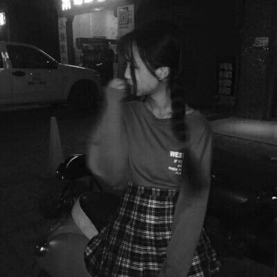 御姐黑白霸气头像(精选24张)