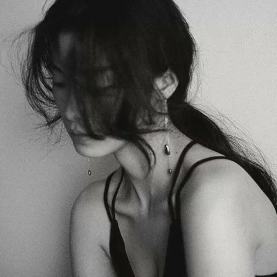 御姐黑白霸气头像(精选24张)