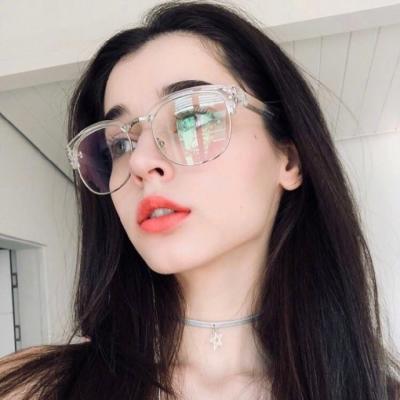 高清好看的戴眼镜成熟女生头像图片(36张)