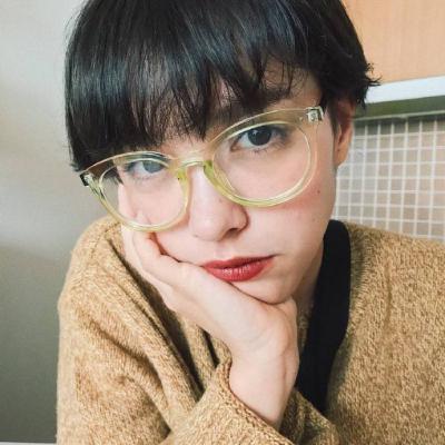 高清好看的戴眼镜成熟女生头像图片(36张)