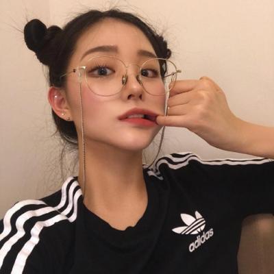 高清好看的戴眼镜成熟女生头像图片(36张)