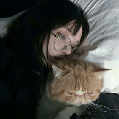 高清好看的戴眼镜成熟女生头像图片(36张)