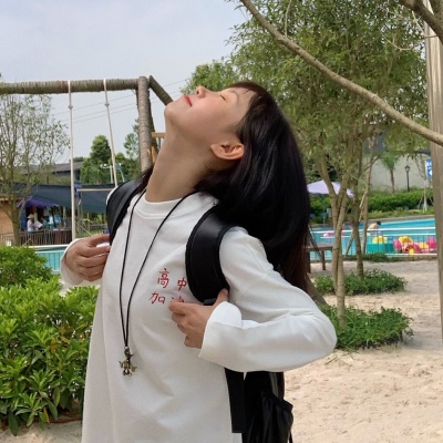 qq女头真人小清新真人高清图片(28张)