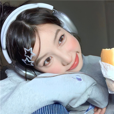 qq女头真人小清新真人高清图片(28张)