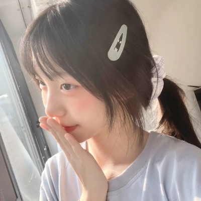 qq女头真人小清新真人高清图片(28张)