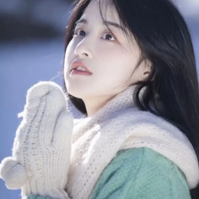 qq女头真人小清新真人高清图片(28张)