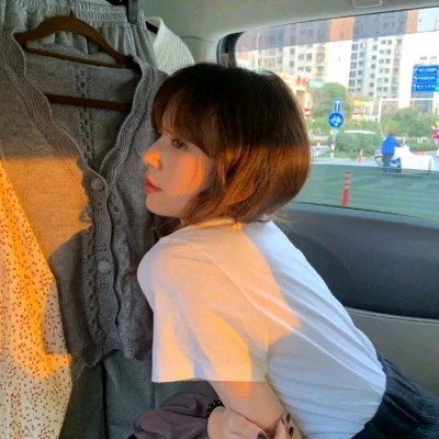 qq女头真人小清新真人高清图片(28张)