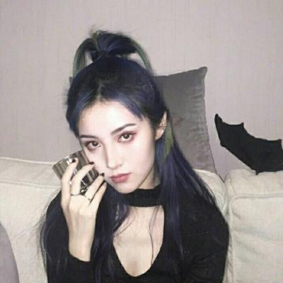 女生头像霸气超拽黑暗系真人高清图片(精选24张)