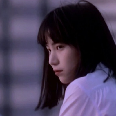 女生头像霸气超拽黑暗系真人高清图片(精选24张)