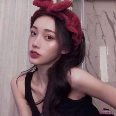 女生头像霸气超拽黑暗系真人高清图片(精选24张)