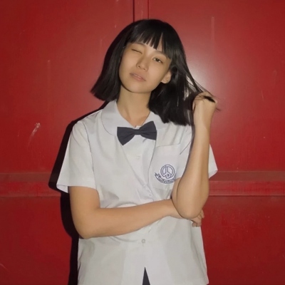 女生头像霸气超拽黑暗系真人高清图片(精选24张)