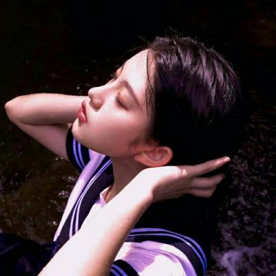 女生头像霸气超拽黑暗系真人高清图片(精选24张)