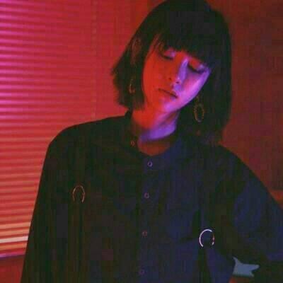 女生头像霸气超拽黑暗系真人高清图片(精选24张)