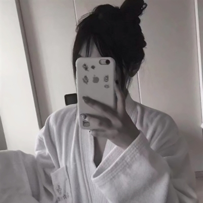 超好看女生自拍头像(精选28张)