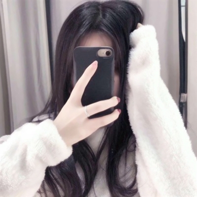 超好看女生自拍头像(精选28张)