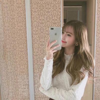 超好看女生自拍头像(精选28张)