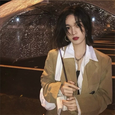 好看的酷女孩头像(精选26张)