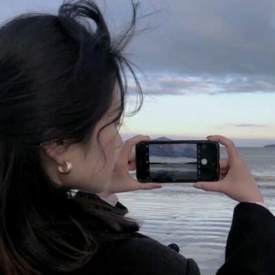 好看的酷女孩头像(精选26张)