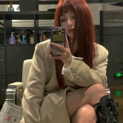 好看的酷女孩头像(精选26张)