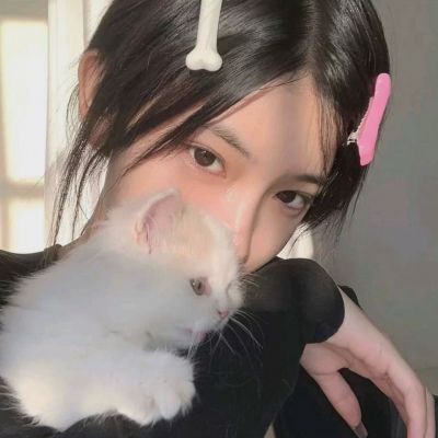 网红绿茶女头像(精选22张)