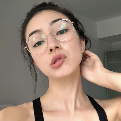 高清外国女生头像(精选24张)