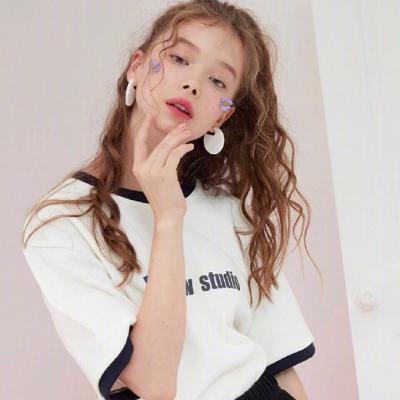 高清外国女生头像(精选24张)