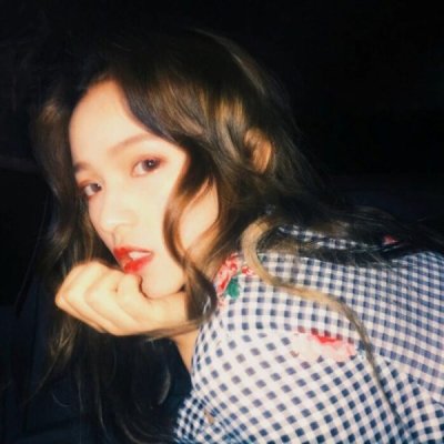 高清潮流范儿的图片女生头像大全(精选24张)