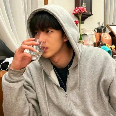 2023最火的图片头像男(精选24张)