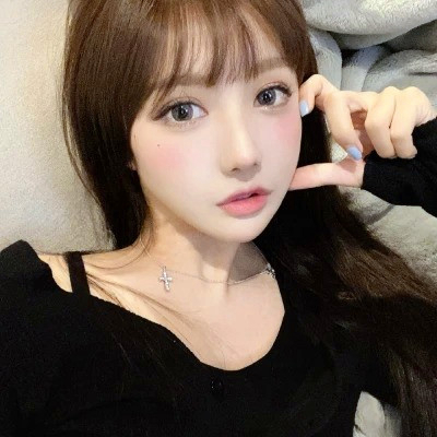 2023新款好看的头像女生(精选26张)