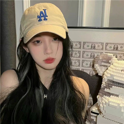 2023新款好看的头像女生(精选26张)