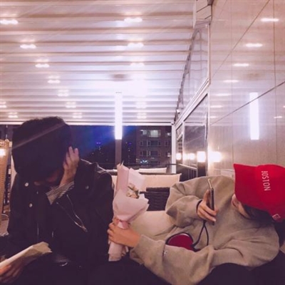 情侣头像接吻一对两张亲密(精选18张)