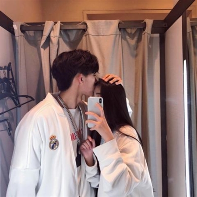 情侣头像一男一女接吻头像(精选18张)