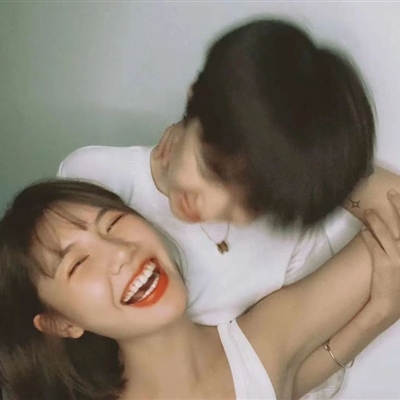 情侣头像一男一女真人分开(精选18张)