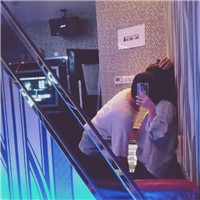 吻在一起的情侣头像真人(16张)