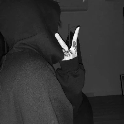 女头霸气御姐黑白(精选18张)