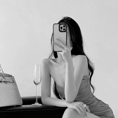 女头霸气御姐黑白(精选18张)