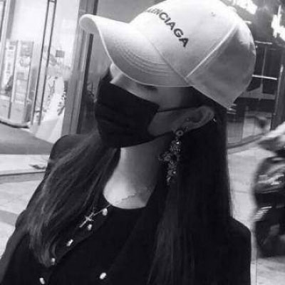 女头霸气御姐黑白(精选18张)