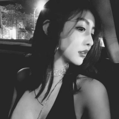 女头霸气御姐黑白(精选18张)