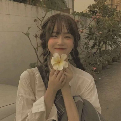 时尚美女扣扣头像真人(16张)