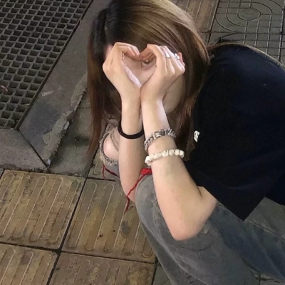 时尚美女扣扣头像真人(16张)