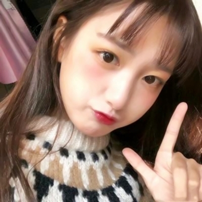 最火的女生头像真人清新(27张)