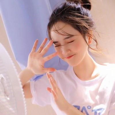 2023新款好看的头像真人(34张)