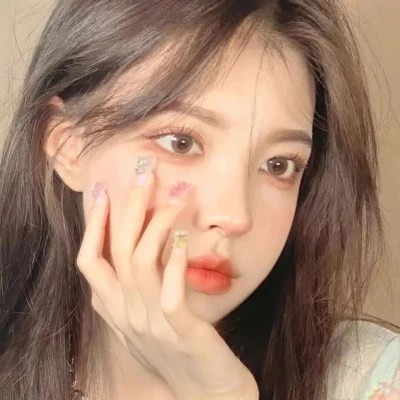 2023新款好看的头像真人(34张)