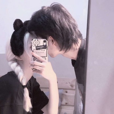 抖音网红动漫情侣头像(精选22张)