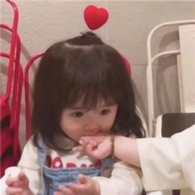 微信情侣头像可爱小孩一对(精选24张)