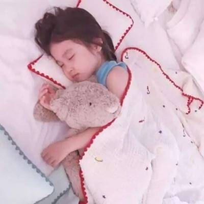 微信情侣头像可爱小孩一对(精选24张)